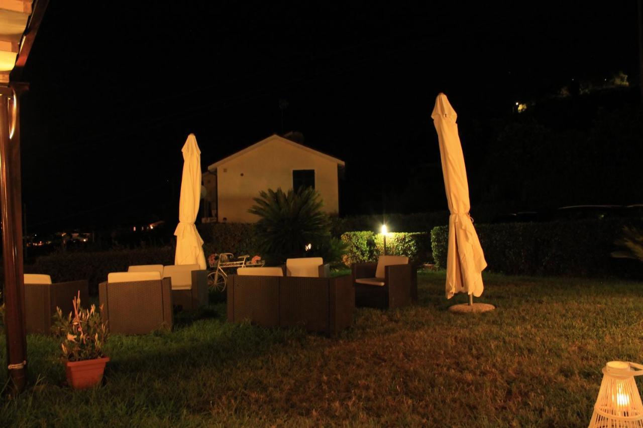 Villa Govi Diano Castello Exterior foto