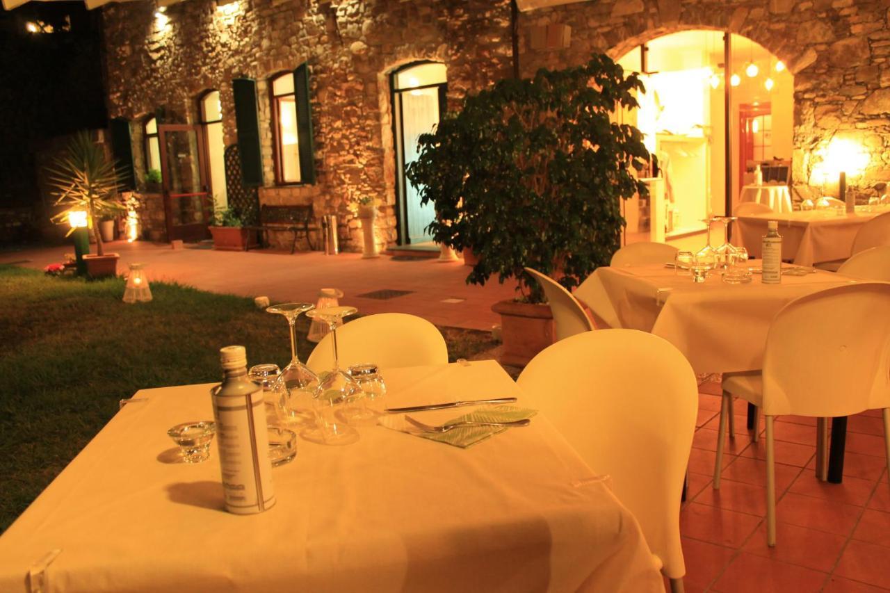 Villa Govi Diano Castello Exterior foto